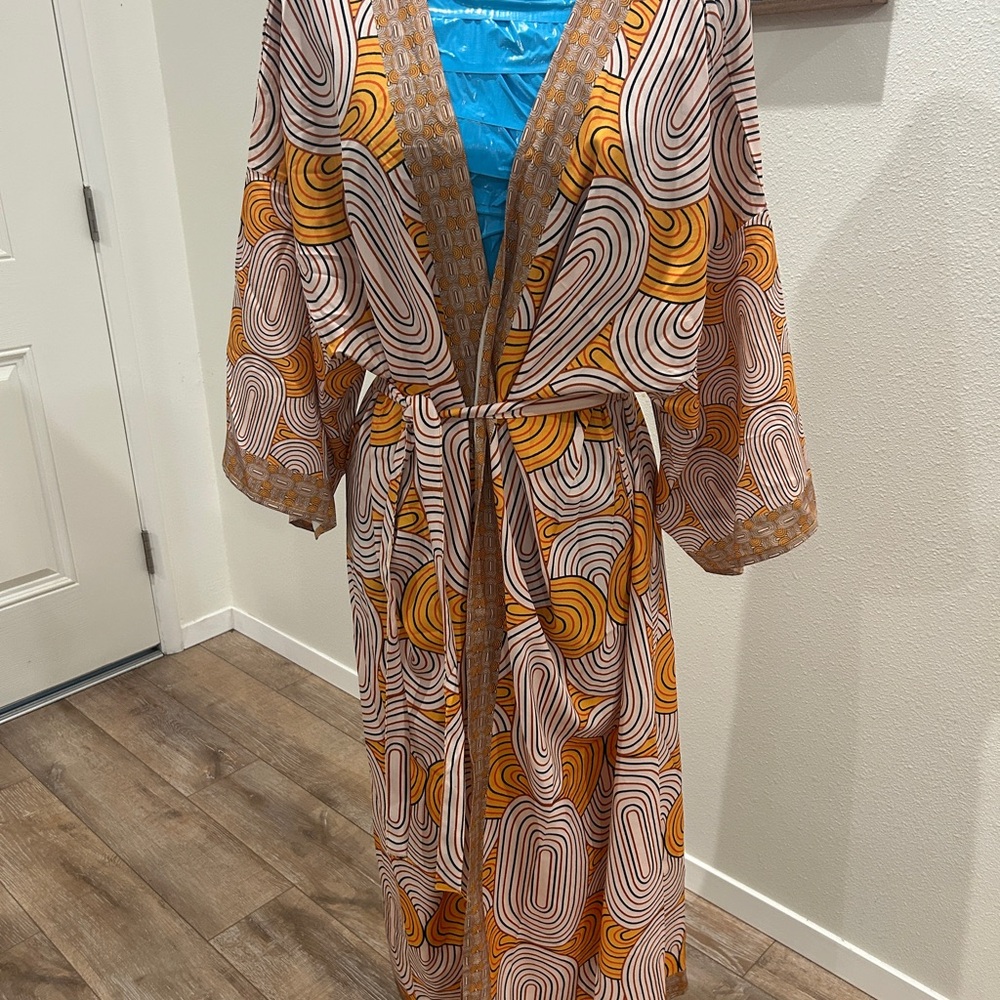 Gorgeous Kimono-style Dressy Robe